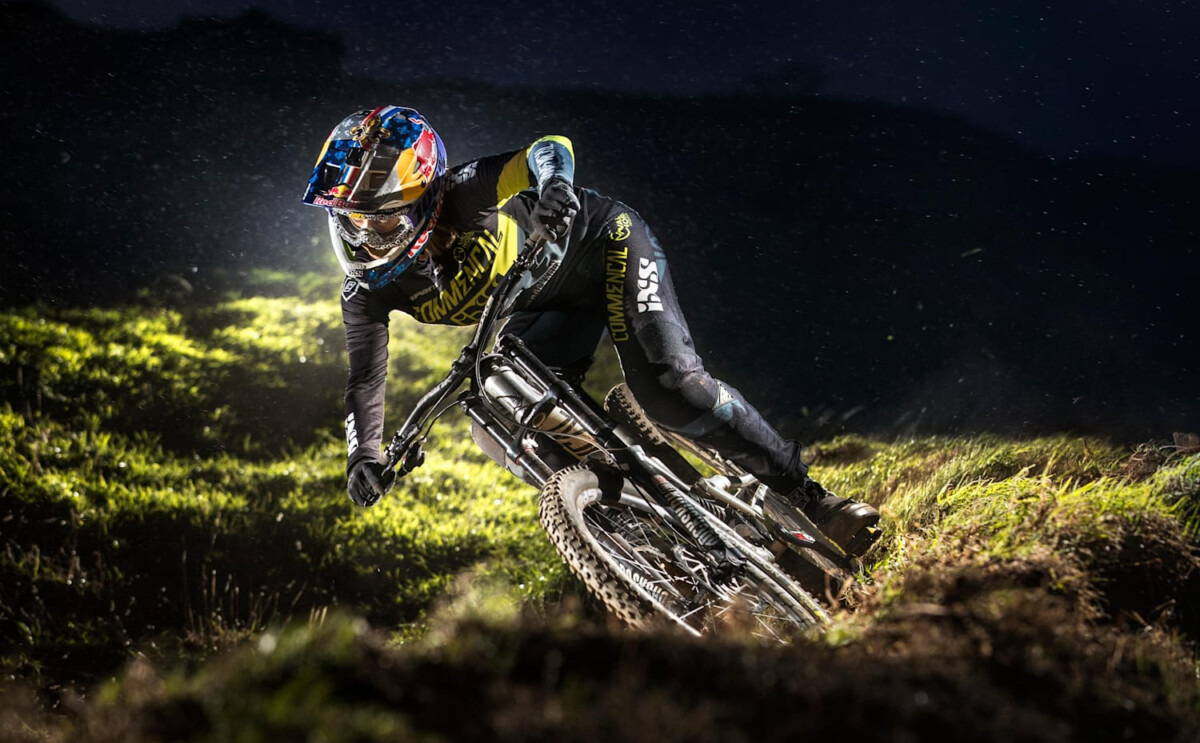 Accesorios imprescindibles para una bicicleta nocturna