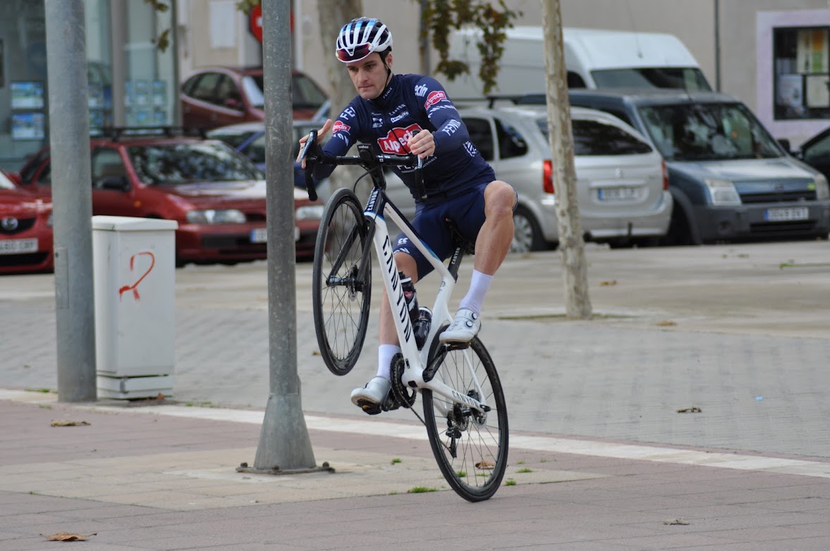 Ayuda a mantener el equilibrio: ¿Cuál es la parte clave de tu bicicleta?