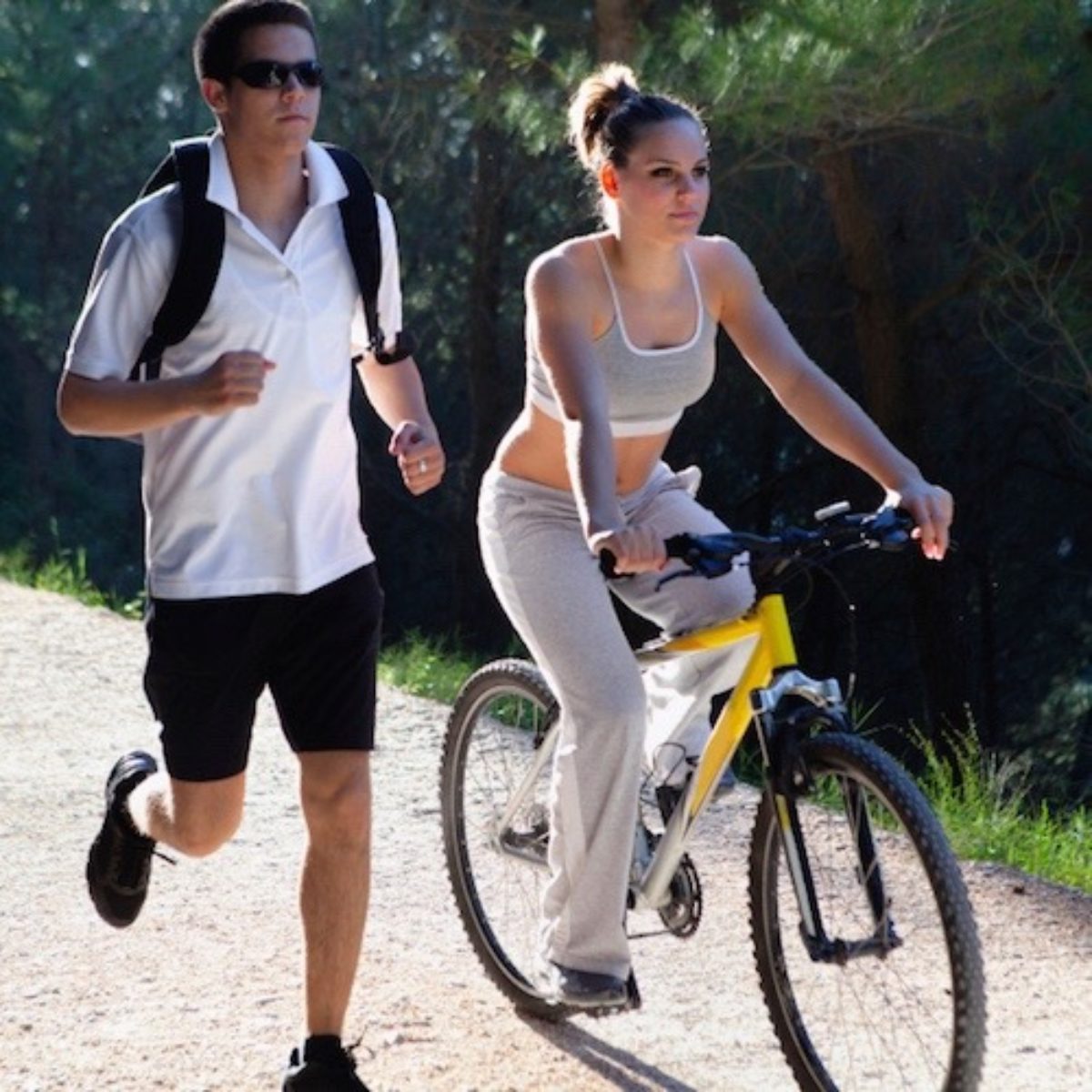 Bicicleta vs. Caminar: ¿Cuál es mejor para tu corazón?