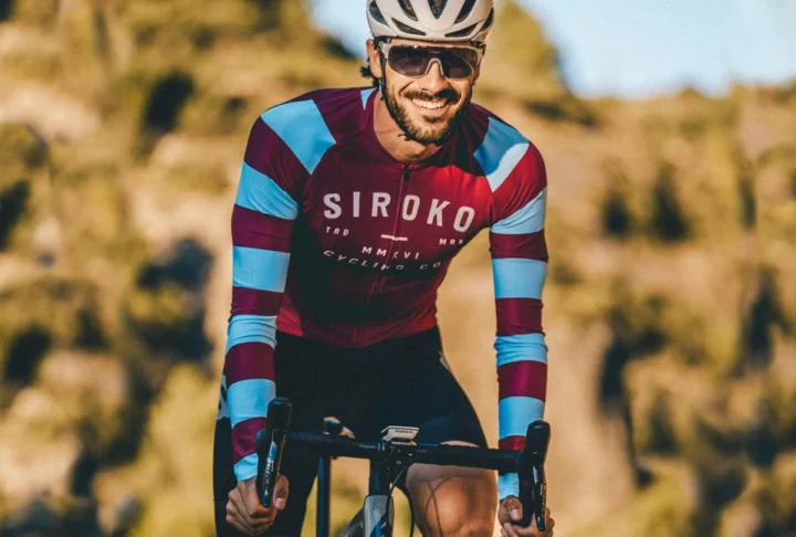 cuando usar maillot largo descubre cuando es el momento adecuado para usarlomejora maillot largo la prenda perfecta para los dias frescos de ciclismo