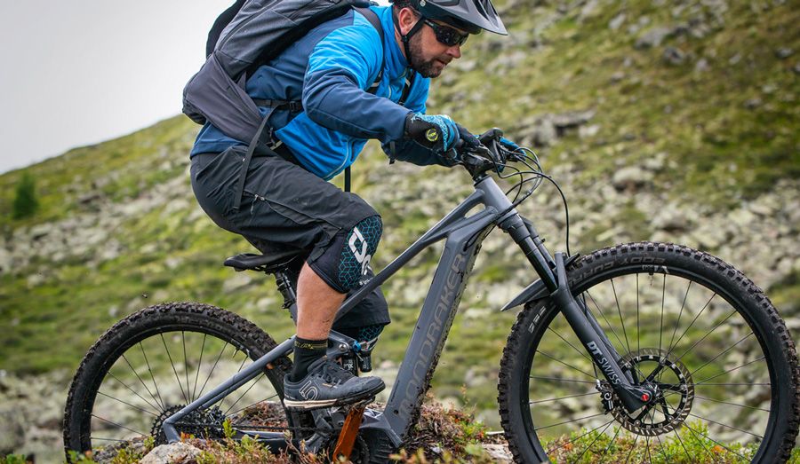 Cuánto pesa una bicicleta todo terreno – Descubre el peso ideal para tu aventura en dos ruedas