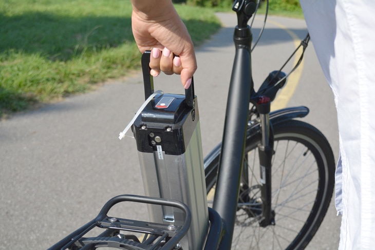 Cuánto tiempo se tarda en cargar una batería de una bicicleta eléctrica