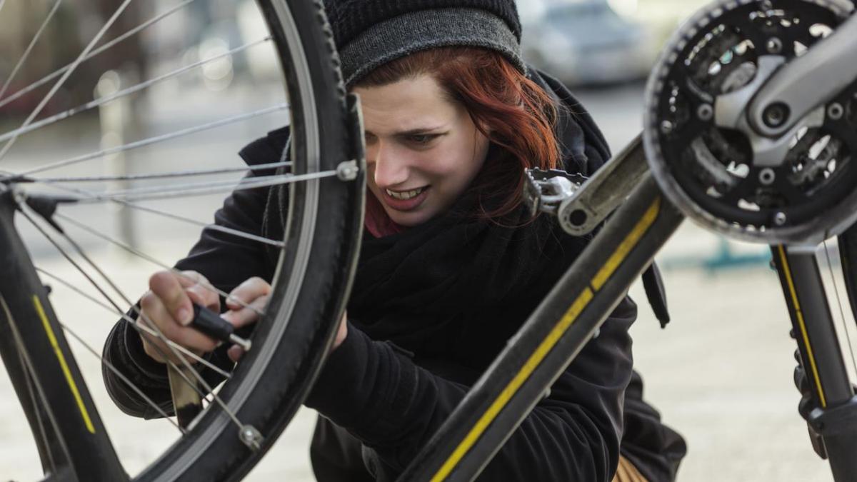 Descubre cuánto cuesta reparar un pinchazo en una rueda de bicicleta