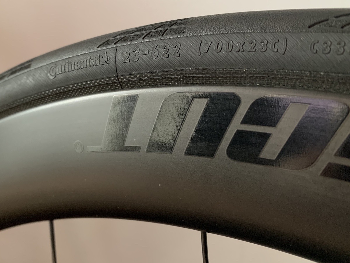 Descubre el diámetro de una rueda de bicicleta de 28 pulgadas y sorpréndete