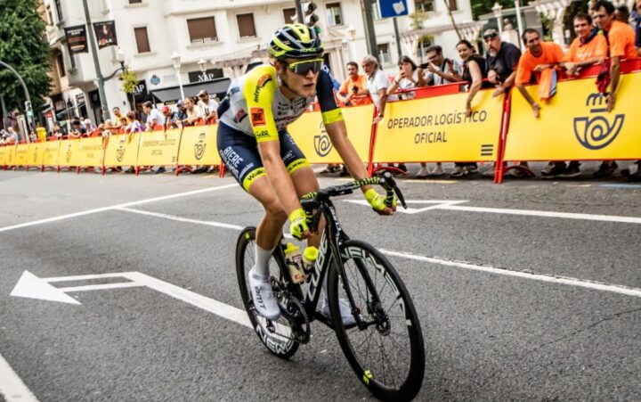 la vuelta a espana la carrera ciclista mas importante del pais
