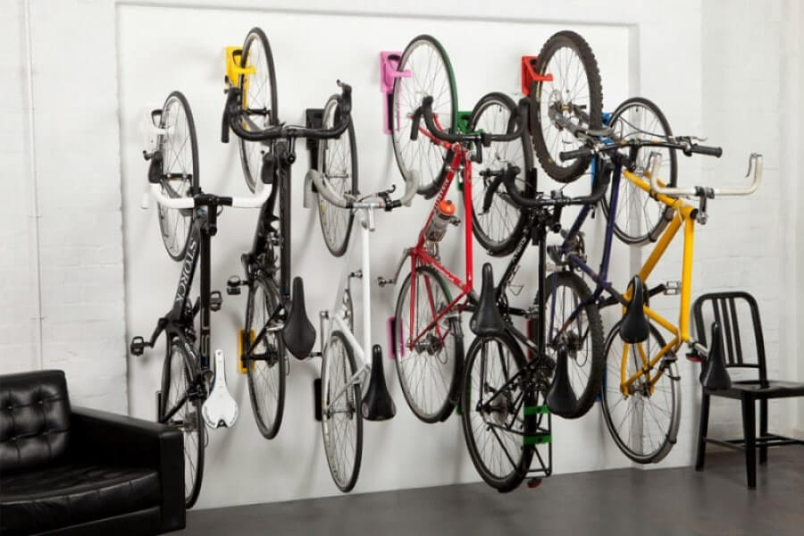 Optimiza el espacio: Aprende a colgar bicicletas en espacios reducidos