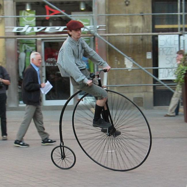 Por qué se llama bicicleta y su fascinante origen